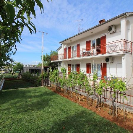Apartments Franjo Near Center بوريتش المظهر الخارجي الصورة