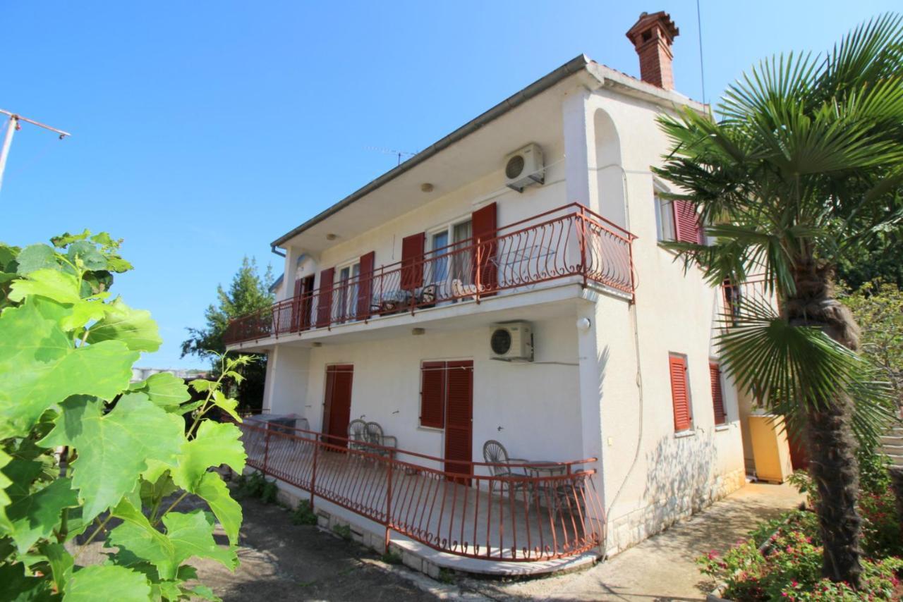 Apartments Franjo Near Center بوريتش المظهر الخارجي الصورة