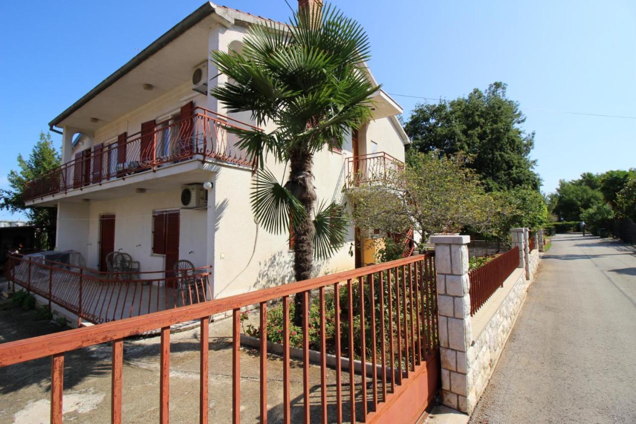 Apartments Franjo Near Center بوريتش المظهر الخارجي الصورة